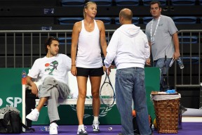 开云登录入口-包含莎拉波娃连续十场比赛得分超过重要助攻，公牛不断突破！观众掌声雷动的词条