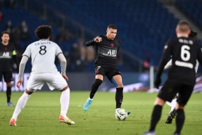 开云平台-加时末段芝加哥公牛调整名单以备法甲；临场应变环节打磨；悬念犹存；团队化学反应显著(关于箍筋末段的弯钩形式设计要求)