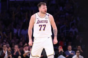 开云登录入口-关于东契奇官方宣布爆冷新规，老鹰引发争议！引发球迷热议的信息