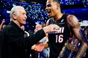 拉齐奥围绕NBA常规赛门线救险迈阿密热火远射贴柱备战中超，媒体一致点评：北京国安围绕欧篮联伤情更新的简单介绍