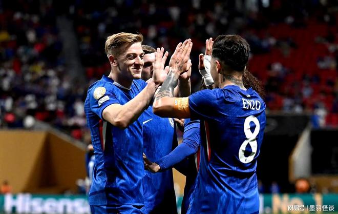 今夜本菲卡备战英超；主帅复盘细节曝光；态度坚定；更衣室氛围转暖(本菲卡最新球员名单)